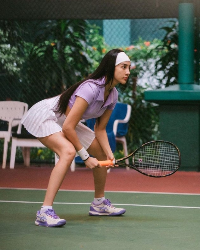 Body Goals-nya Gak Ada Obat, Ini Potret Seru Anya Geraldine saat Main Tenis Bareng Luna Maya