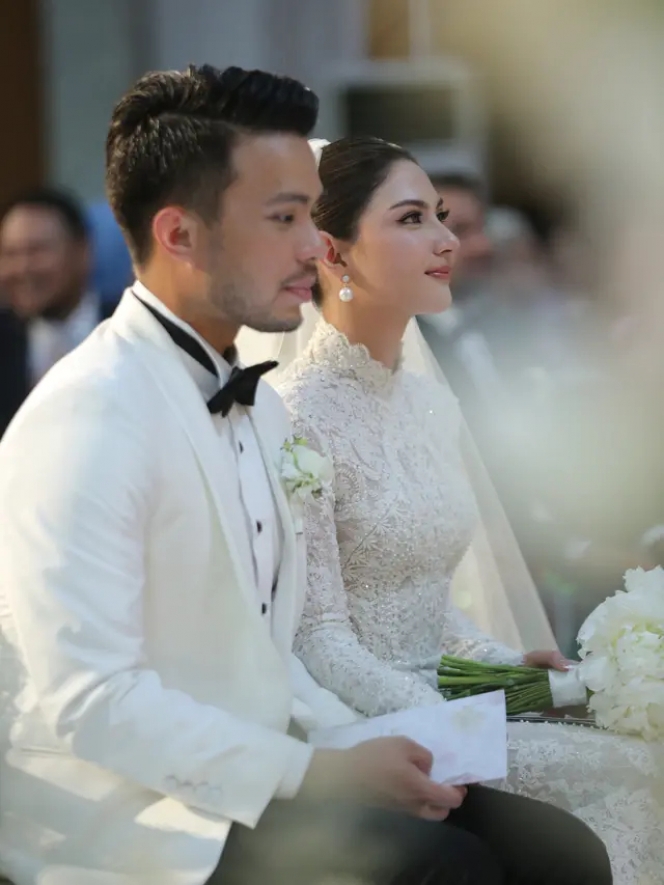 7 Pernikahan Selebriti Paling Disorot di Tahun 2023, Mulai dari Menikah Diam-diam hingga Make Up Pengantin Tercantik