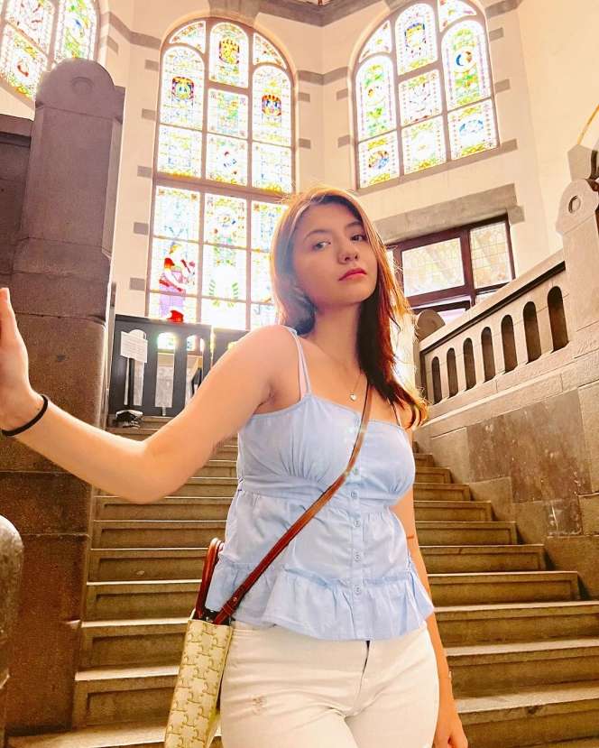 Potret Liburan Cassandra Lee di Lawang Sewu, Mesra Sambil Pacaran dengan Ryuken Lie