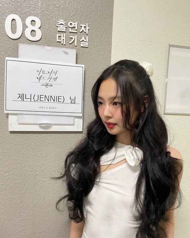  Tampil di Acara Musik Lee Hyori, Ini Potret Centil & Menawan Jennie BLACKPINK Saat Nyanyikan Lagu ‘Miss Korea’ 