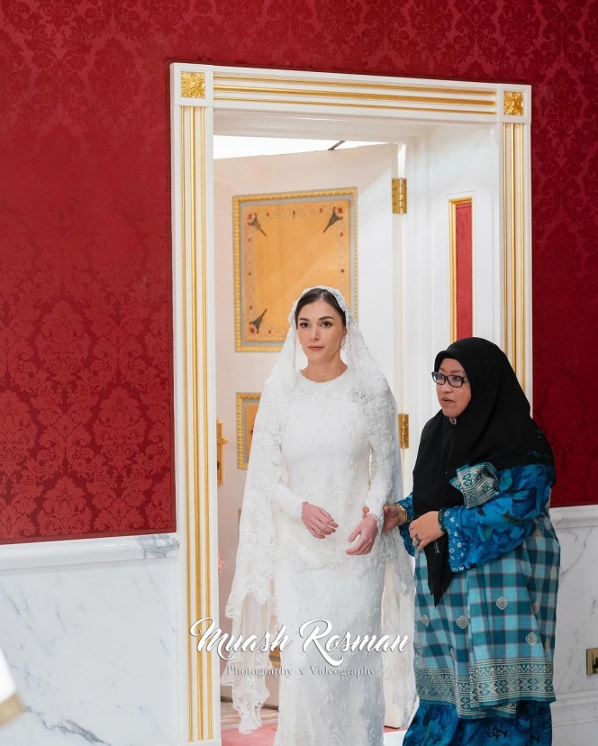 Jelang Nikah dengan Pangeran Abdul Mateen, Ini 10 Penampilan Anisha Rosnah di Acara Berbedak Mandi