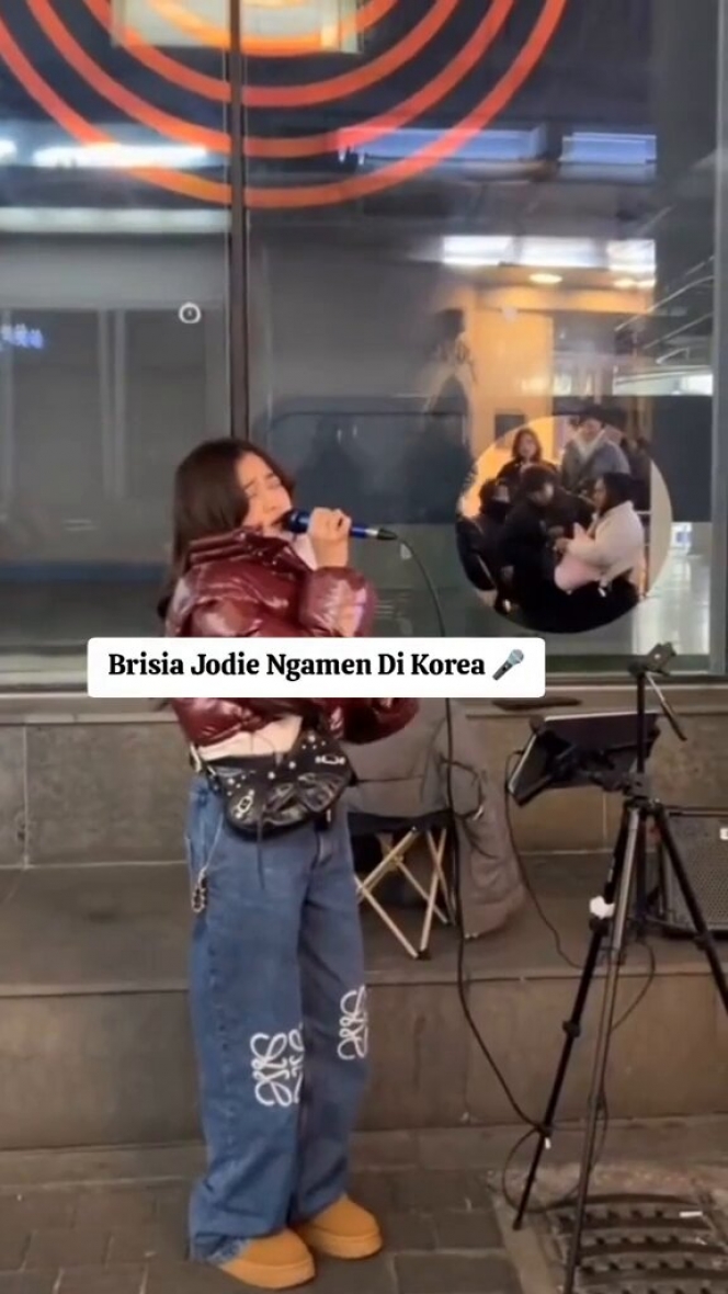 8 Potret Brisia Jodie Ngamen di Korea Selatan, Memukau Penonton dengan Suara Merdunya! 