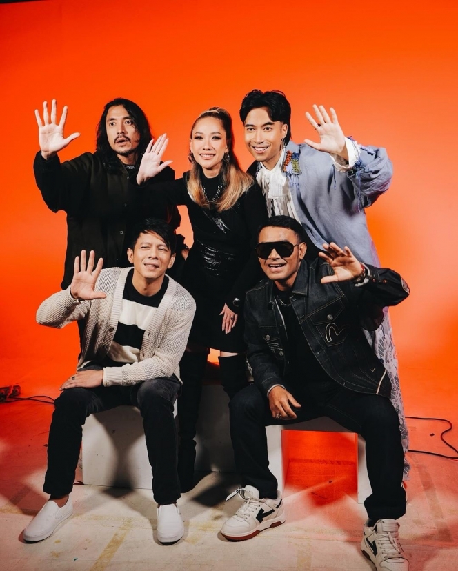 Deretan Potret Kece Mentor X Factor Indonesia, BCL yang Paling Cantik - Interaksinya dengan Ariel Jadi Sorotan