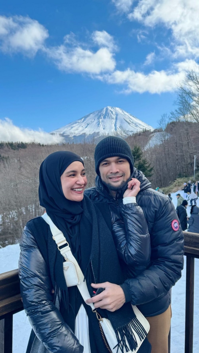 Family Goals, Ini Potret Keluarga Teuku Wisnu dan Shireen Sungkar Liburan di Jepang