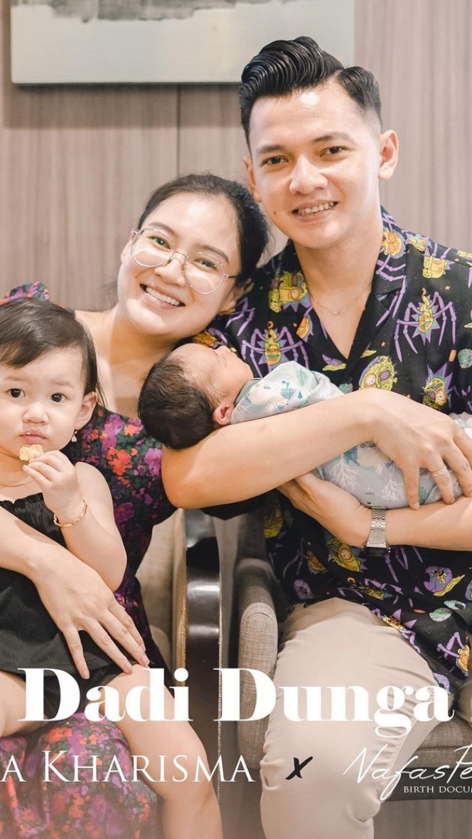 Dua Anaknya Sering Disebut Bule Jawa, Ini Potret Keluarga Nella Kharisma yang Good Looking Semua!