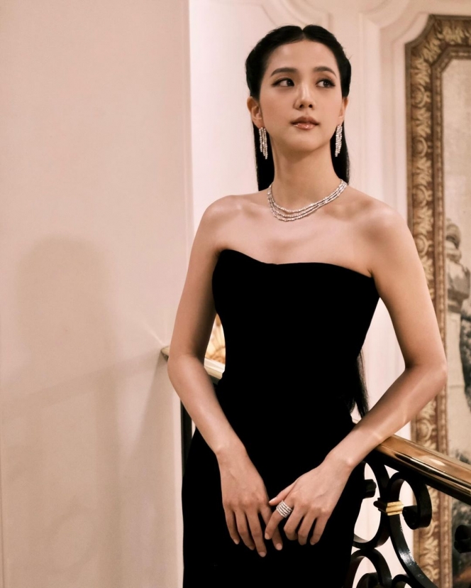 Hadiri Event Cartier, Ini Potret Jisoo BLACKPINK Tampil Mewah Bak Putri Bangsawan
