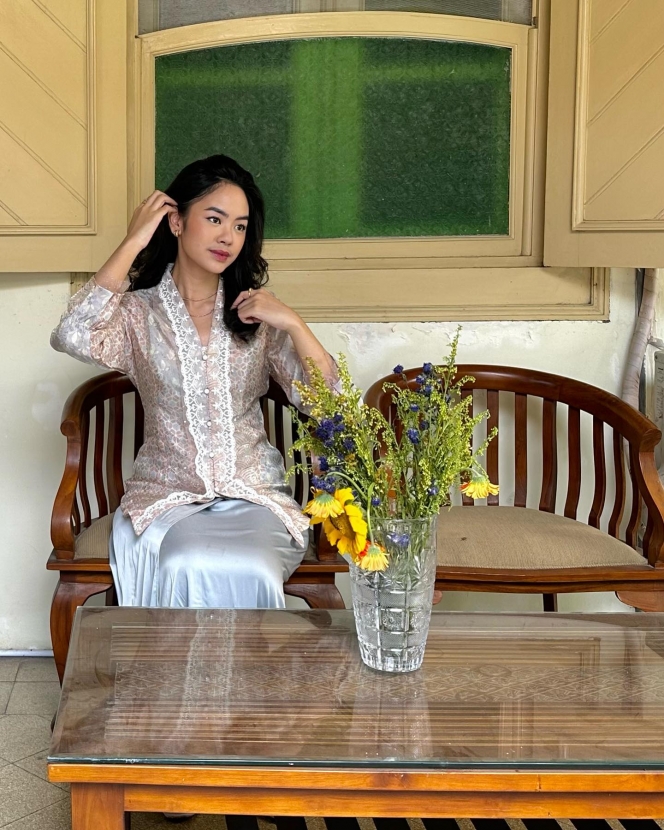 Inspirasi OOTD Berkebaya Ala Rania Yamin!