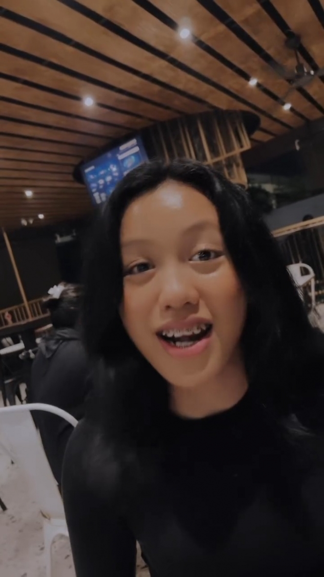 Akhirnya Bertemu Juga! Ini Momen Lolly Dijemput Vadel Saat Pulang ke Indonesia