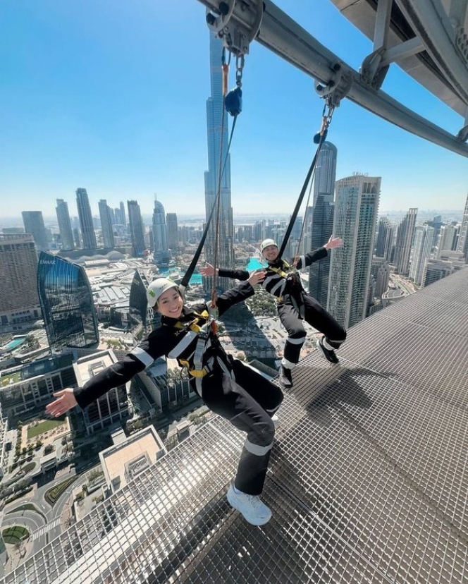 Coba Sky Views Sampai Nginep di Hotel Mewah, Ini Potret Nikita Willy dan Indra Priawan Liburan di Dubai