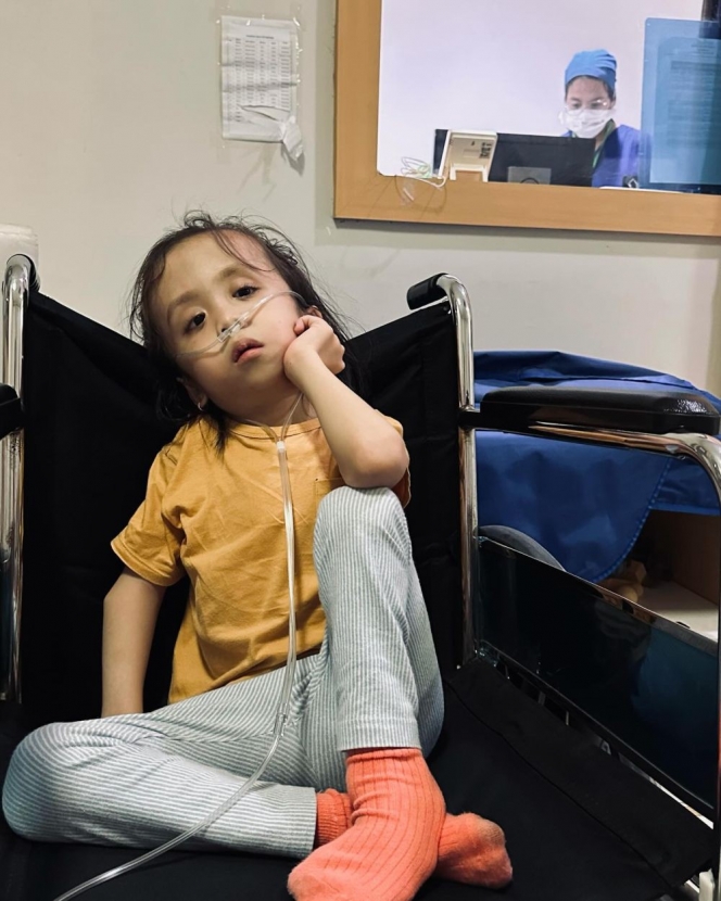 Ziona Anak Joanna Alexandra Dirawat di RS karena Idap Bronkopneumo