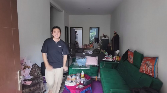 Berkat Konten Seblak Viral, Ini 7 Potret Rumah Baru Rafael Tan