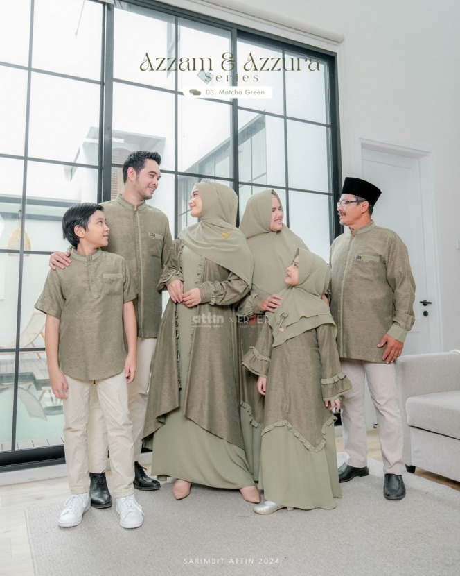 21 Model Baju Seragam Keluarga Untuk Lebaran Terbaru