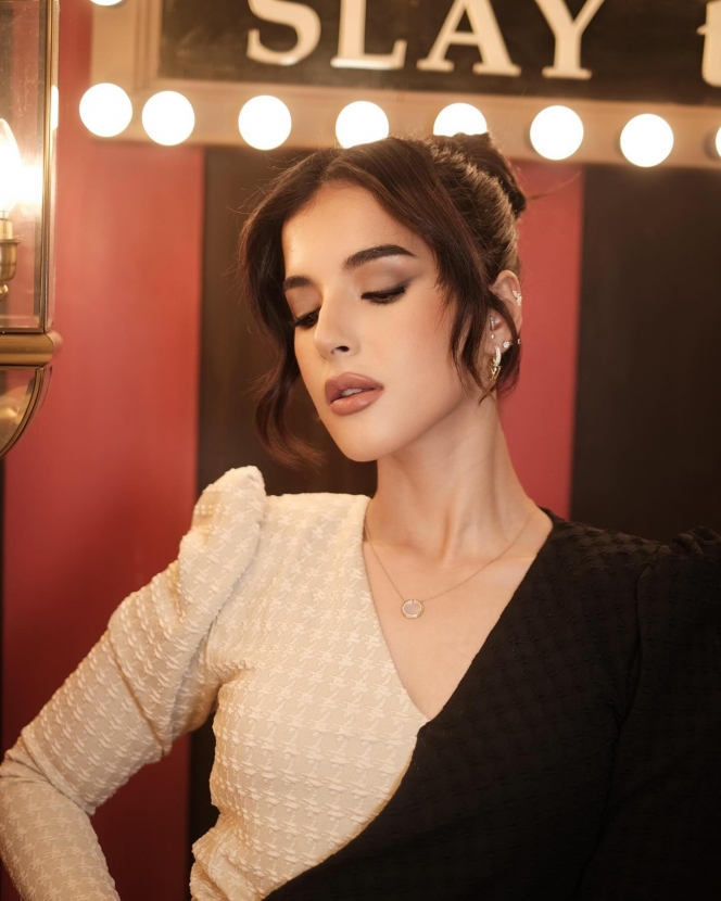 7 Foto Tasya Farasya Bergaya Makeup Look Ala Kim Kardashian, Netizen: Aura Girl Boss