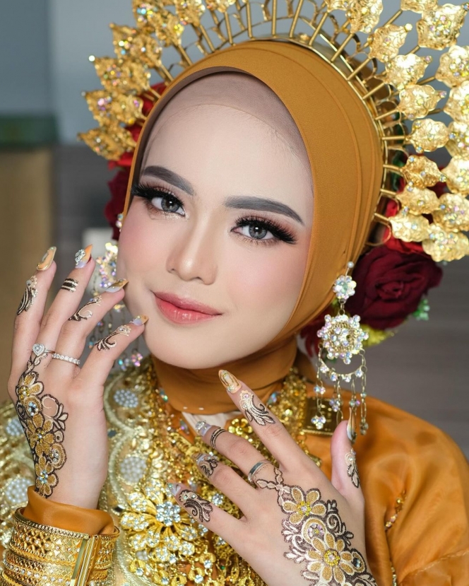 9 Foto Penampilan Putri Isnari dari Lamaran sampai Menikah, Cantiknya Bikin Pangling!