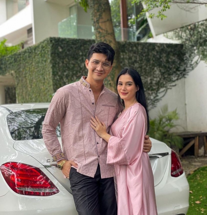 Resmi Gugat Cerai, Ini 10 Foto Kenangan Yasmine Ow dan Aditya Zoni