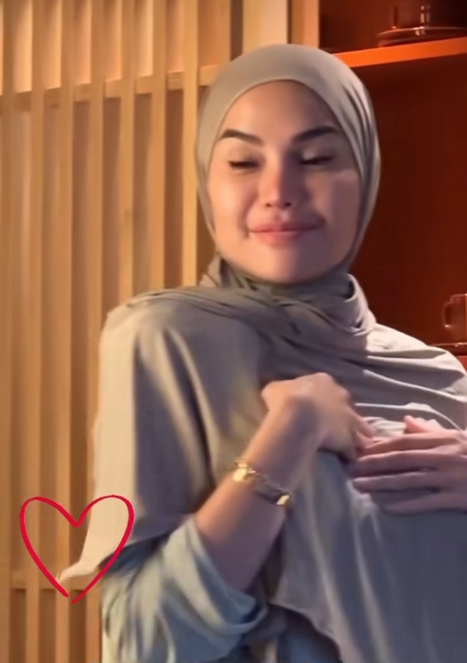 Bikin Hati Adem, Ini Foto Nikita Mirzani yang Tampil Menawan dalam Balutan Hijab