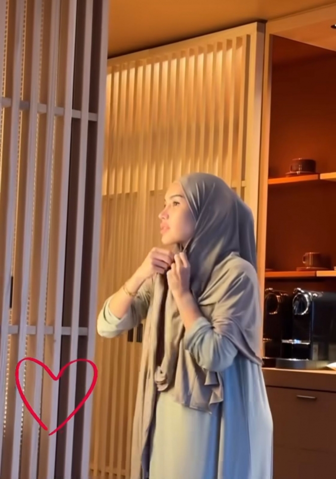 Bikin Hati Adem, Ini Foto Nikita Mirzani yang Tampil Menawan dalam Balutan Hijab