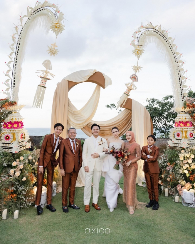 9 Foto Resepsi Pernikahan Mahalini dan Rizky Febian di Bali, Kenakan Gaun Pengantin dari Hian Tjen