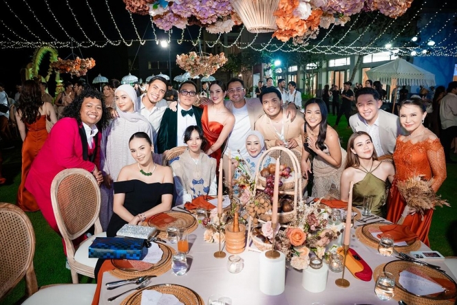 Deretan Artis yang Hadiri Resepsi Ke-2 Mahalini dan Rizky Febian di Bali, Ada Rossa Hingga Nia Ramadhani yang Jadi Bridesmaid