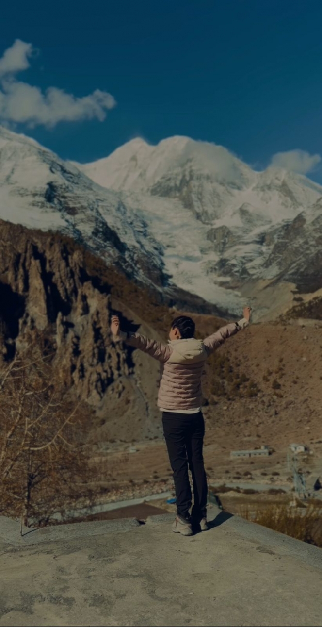 Foto Keseruan Wendy Walters Mendaki Pegunungan Bersalju di Nepal, Asik Jelajah Annapurna Circuit