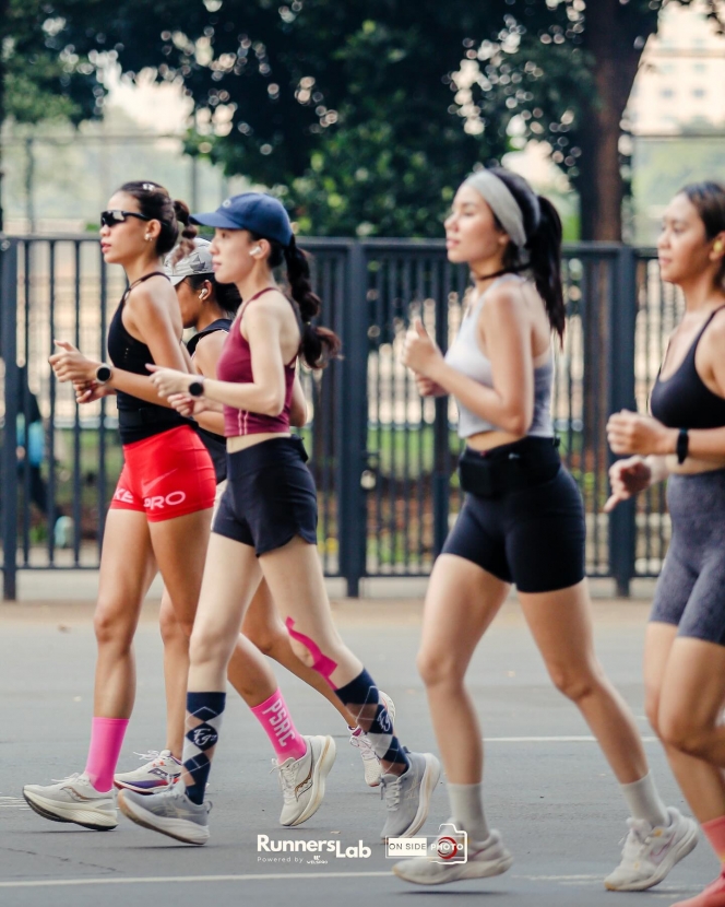 Sudah Putus Lama, 10 Foto Rino Soedarjo dan Gisella Anastasia Jogging Bareng, Balikan Lagi? 