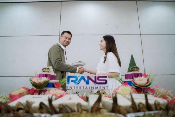 Boyong Semua Karyawan Pindah, Ini 10 Foto Syukuran Kantor Baru RANS