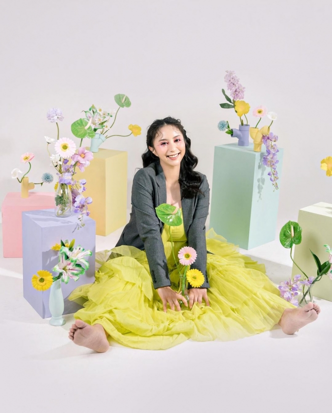 Aura Bumil Kian Terpancar, Ini Foto Terbaru Maternity Shoot Clairine Clay Tanpa Joshua Suherman