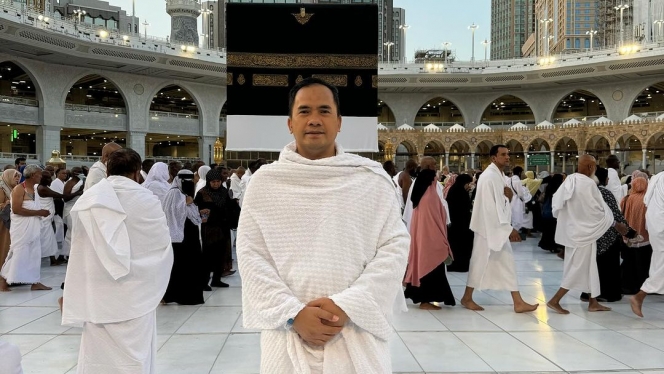 9 Foto Saipul Jamil Jalani Ibadah Haji di Tanah Suci, Asyik Sambil Kulineran