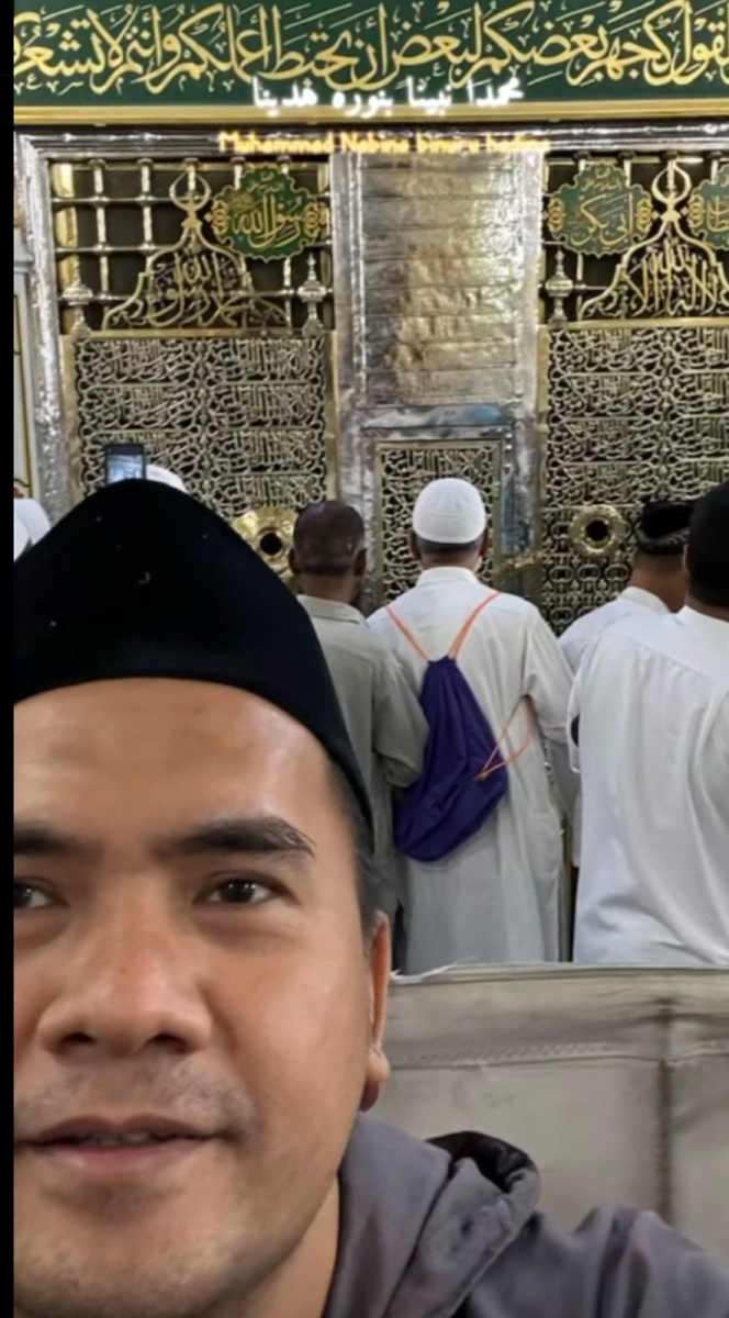 9 Foto Saipul Jamil Jalani Ibadah Haji di Tanah Suci, Asyik Sambil Kulineran