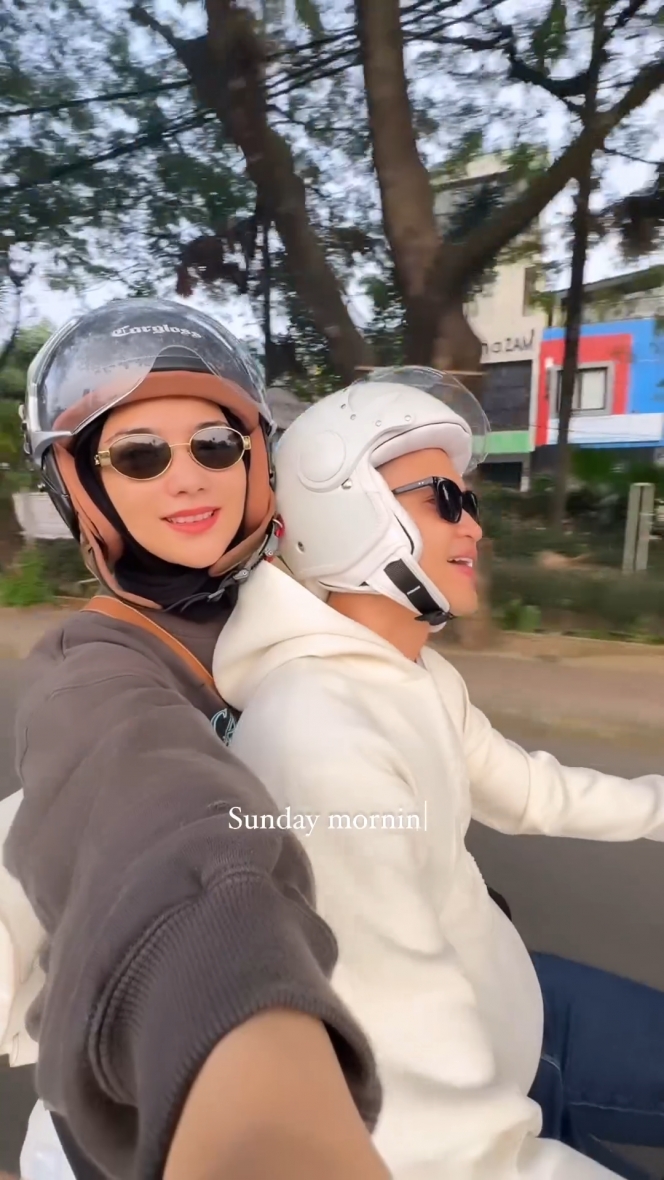 7 Potret Keseruan Rezky Adhitya dan Citra Kirana saat Motoran Berdua, Romantis Banget kayak ABG Kasmaran!