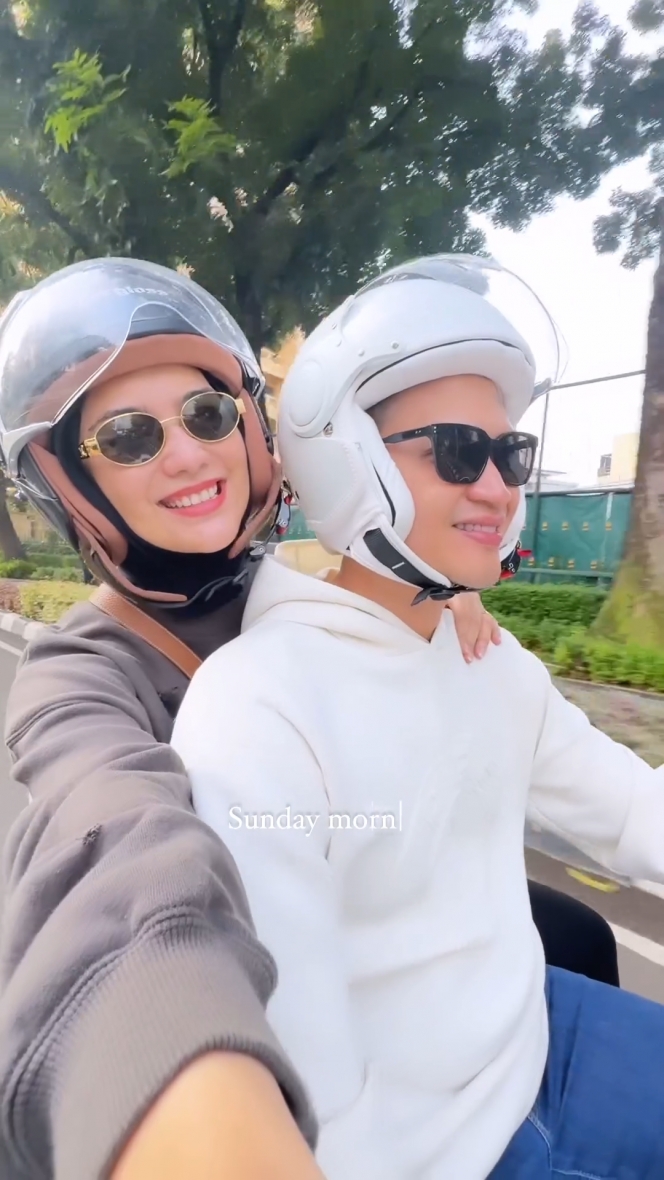 7 Potret Keseruan Rezky Adhitya dan Citra Kirana saat Motoran Berdua, Romantis Banget kayak ABG Kasmaran!