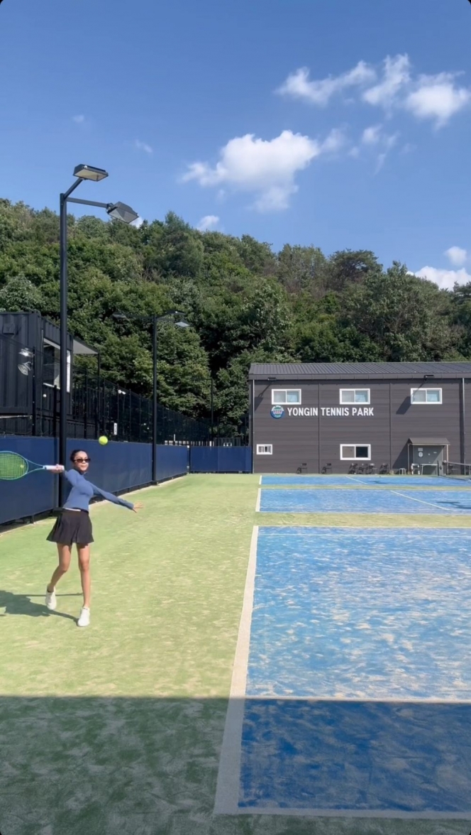 8 Foto Azizah Salsha Latihan Tenis di Korea Selatan, Makin Bahagia Temani Suami Keliling Dunia