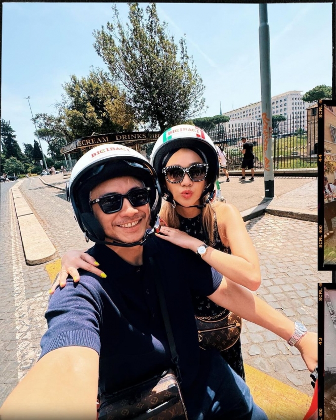 10 Foto Bunga Citra Lestari dan Tiko Aryawardhana Honeymoon di Roma, Romantis Keliling Kota Naik Vespa