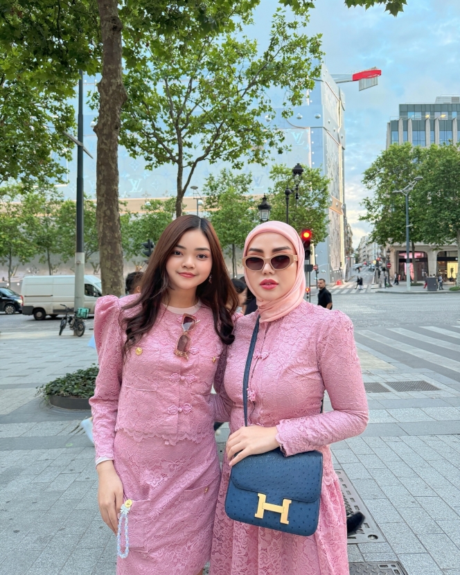 10 Foto Bella Shofie Liburan ke Eropa Bareng Putri Sambung, Selalu Kompak bak Bestie!