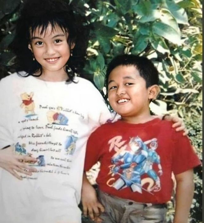 10 Foto Jadul Agnez Mo, Paras Cantiknya Sejak Kecil Sudah Familiar di Layar Kaca