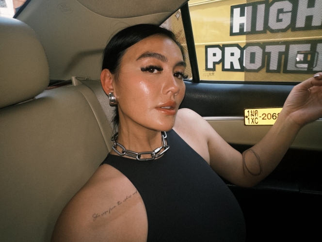 10 Foto Jadul Agnez Mo, Paras Cantiknya Sejak Kecil Sudah Familiar di Layar Kaca