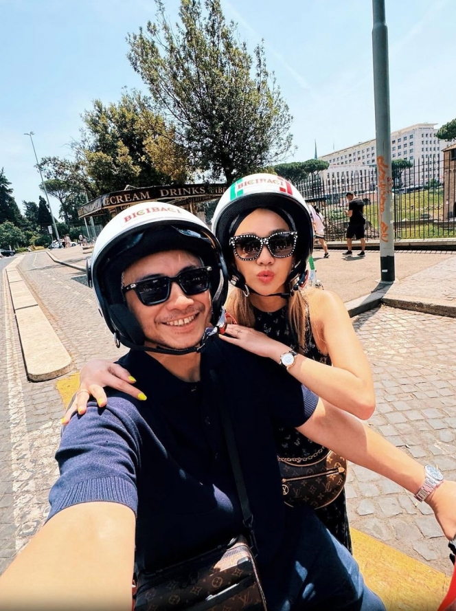 Disinggung Netizen soal Siapa yang Bayar Liburan, BCL dan Tiko Tetap Asyik Nikmati Honeymoon di Venice hingga Roma