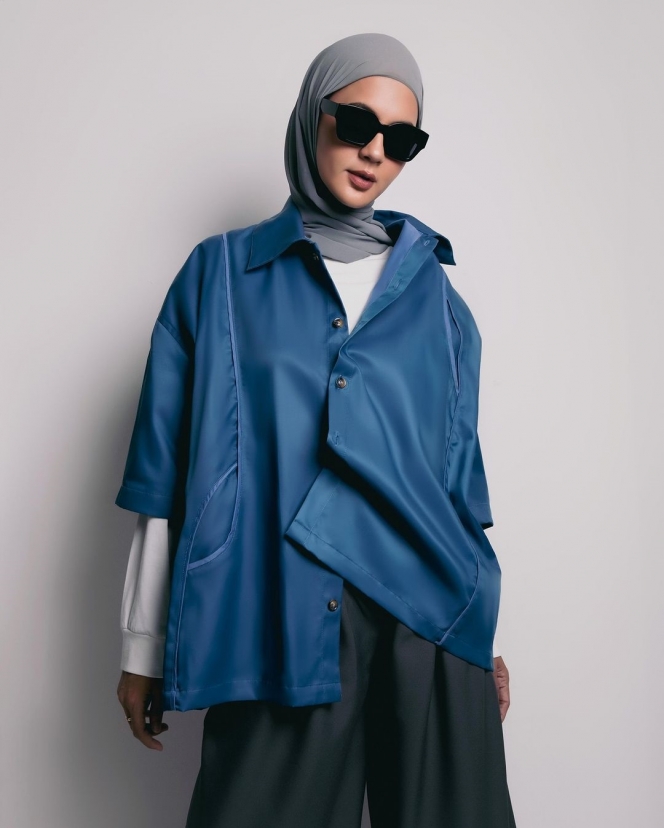 10 Potret Paula Verhoeven yang Selalu Stylish dalam Balutan Hijab, Cocok Jadi Inspirasi OOTD
