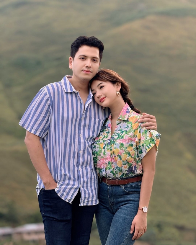 Potret Mesra Glenca Chysara dan Rendi Jhon saat Liburan di Sumatera Utara, Pasangan Adem Ayem yang Bikin Netizen Iri