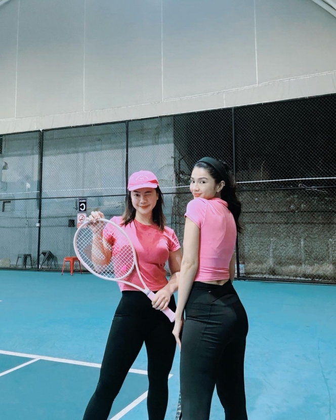 Deretan Foto Felicya Angelista Main Tenis Pakai Outfit Serba Pink, Pinky Lovers Abis!