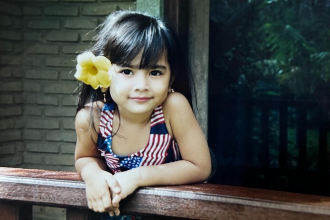 Pamer Foto Masa Kecil, Mahalini Raharja Banjir Pujian Penggemar Disebut Cantik Sejak Dini