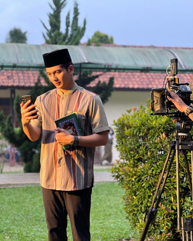 Karier Makin Moncer, Ini 10 Foto Teuku Ryan Saat di Lokasi Syuting Sinetron