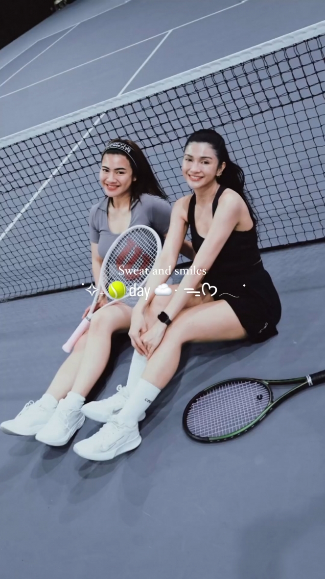 7 Foto Felicya Angelista dan Furry Citra di Lapangan Tennis, Tetap Cantik Meski Banjir Keringat