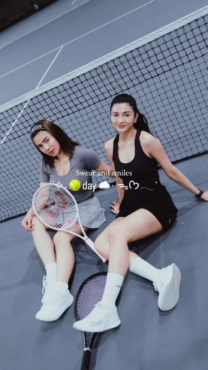 7 Foto Felicya Angelista dan Furry Citra di Lapangan Tennis, Tetap Cantik Meski Banjir Keringat