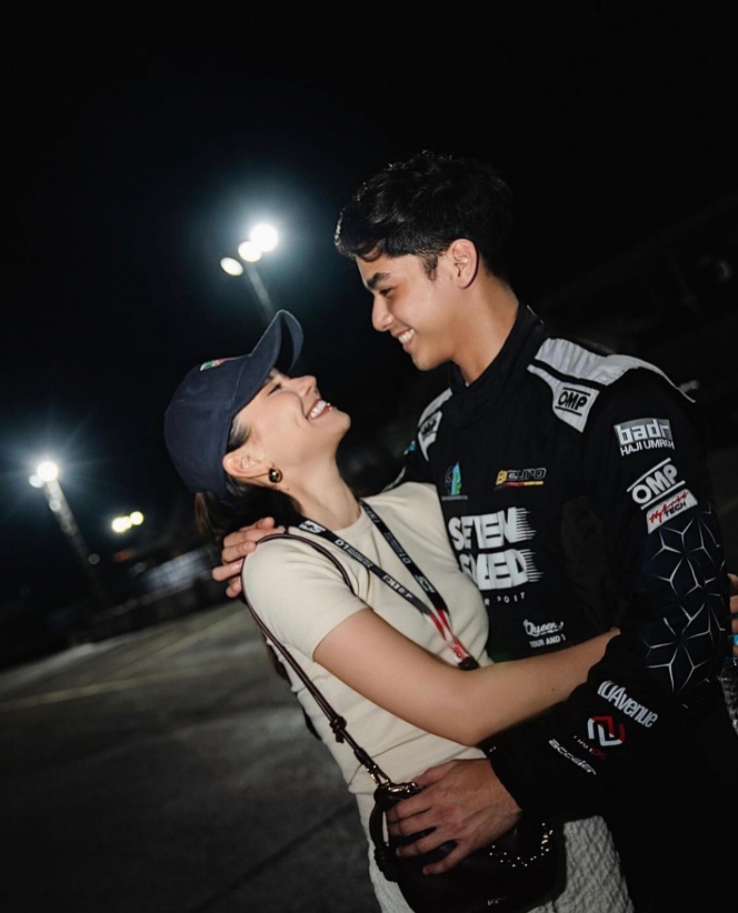 8 Foto Mesra Al Ghazali dan Alyssa Daguise di Event Drifting, Resmi Balikan Nih?