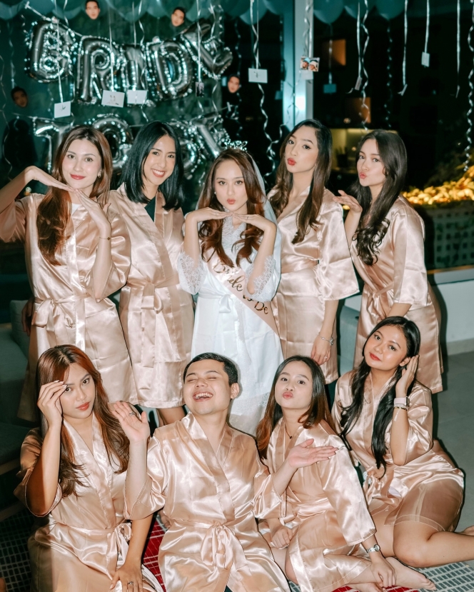 Sempat Dirahasiakan, Ini 8 Foto Bridal Shower Salshabilla Adriani Bareng Circle Pertemanannya