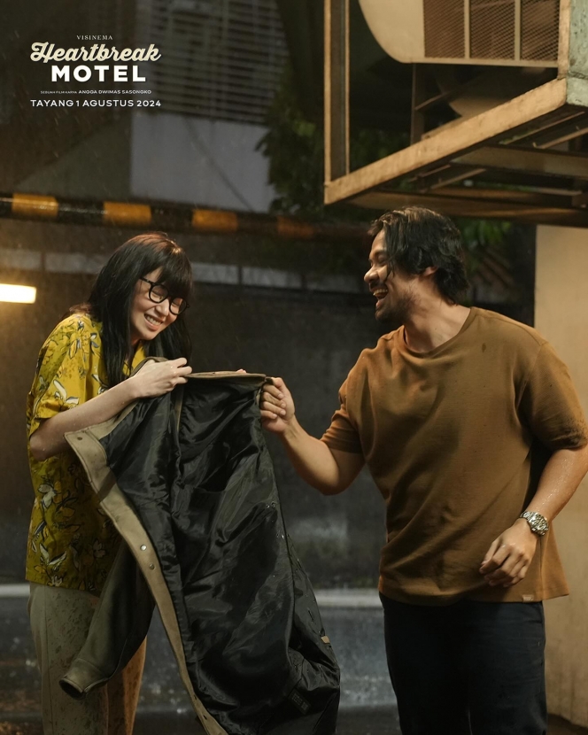 10 Foto Laura Basuki di Film Heart Break Motel, Bakalan Adu Akting dengan Reza Rahadian dan Chicco Jerikho