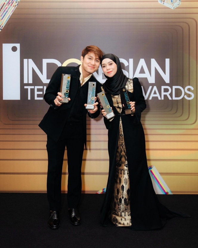 10 Foto Rizky Billar dan Lesti Kejora di Indonesian Television Awards 2024, Borong Piala nih!