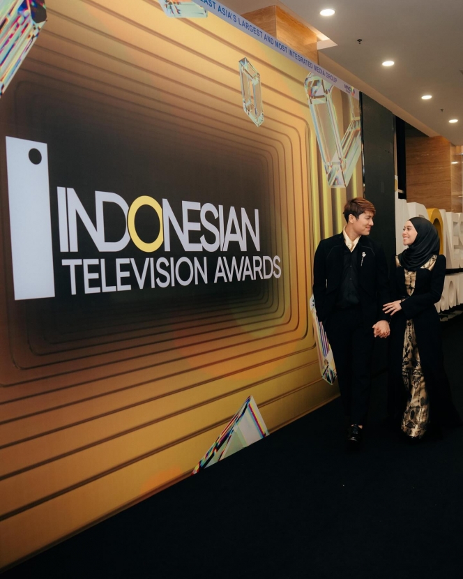 10 Foto Rizky Billar dan Lesti Kejora di Indonesian Television Awards 2024, Borong Piala nih!