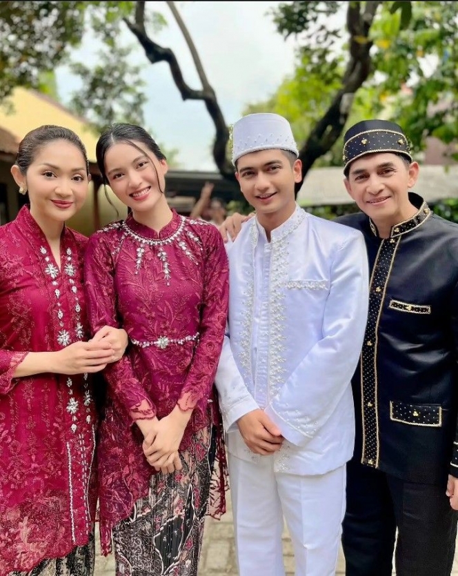 Dikira Beneran, Ini 8 Foto Syifa Hadju dan Teuku Ryan Nikah di Sinetron